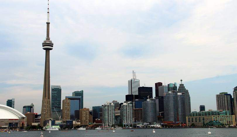 Romantic Valentine's dinner and experiences in Toronto, Canada - 14 curated romantic plans